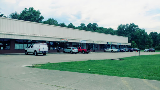 Gun Shop «Hunters Den of Ohio», reviews and photos, 1299 Ohio Pike, Amelia, OH 45102, USA