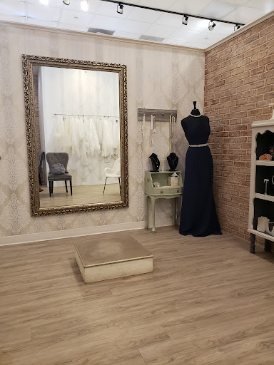 Bridal Shop «Ivory Row Bridal», reviews and photos, 2470 W Happy Valley Rd #1191, Phoenix, AZ 85085, USA