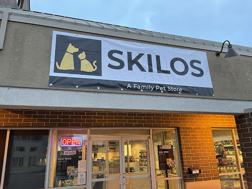 Skilos, A Family Pet Store