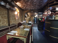 Atmosphère du Les Saveurs de l'Orient | Couscous et Tajines | Restaurant Marocain à Paris - n°16