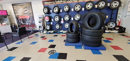 Tire Shop «Firestone Complete Auto Care», reviews and photos, 2105 NE Burnside Rd, Gresham, OR 97030, USA