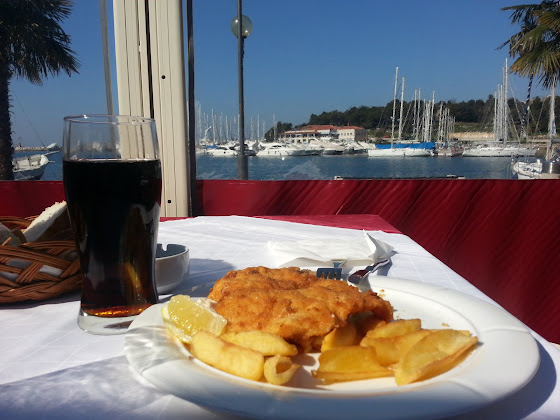 Plats et boissons Holiday apartment Maistra Select Riva Apartments 52450 Vrsar