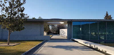 Gate, by Tadao Ando à Le Puy-Sainte-Réparade