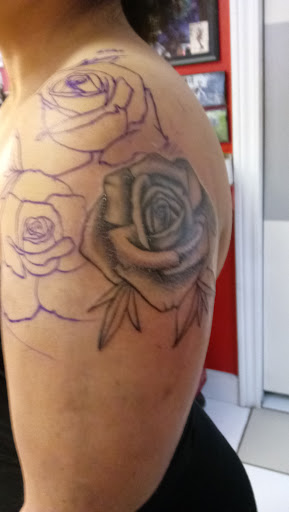 Tattoo Shop «Six1Six Tattoo Studio», reviews and photos, 526 Leonard St NW, Grand Rapids, MI 49504, USA