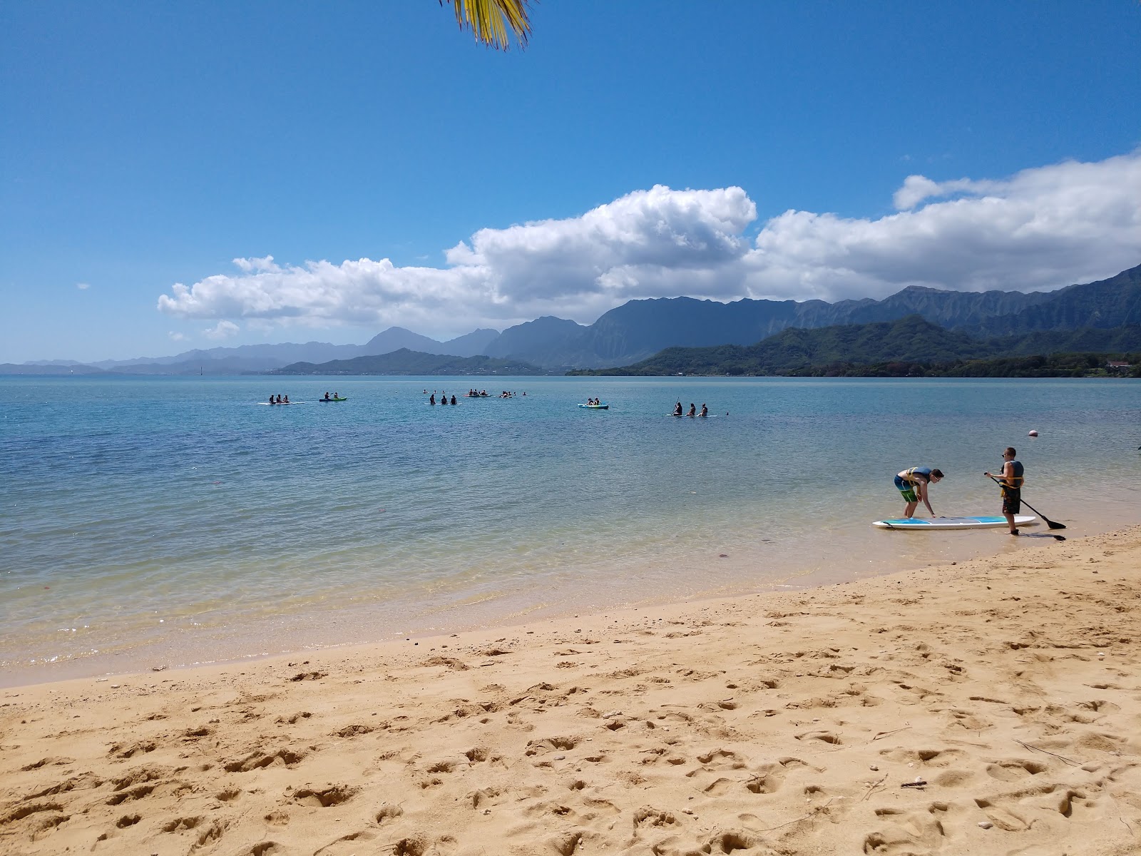 Foto von Secret Island Beach mit lange, gerade küste