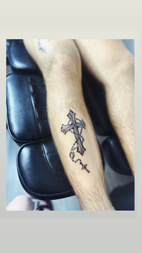 Explore snowboarding tattoo ideas, creative tattoo ideas in Oconomowoc, available at Kitty Kattoo