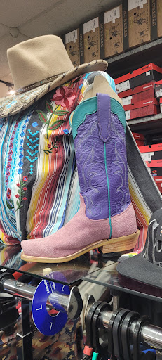 Western Apparel Store «Country General Store», reviews and photos, 6279 Van Nuys Blvd, Van Nuys, CA 91401, USA