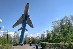 Pamyatnik - Samolot Su-7 image