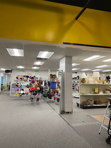 Thrift Store «Global Thrift», reviews and photos, 322 Moody St, Waltham, MA 02453, USA