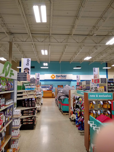 Pet Supply Store «PetSmart», reviews and photos, 139 Radio Dr, Stroudsburg, PA 18360, USA