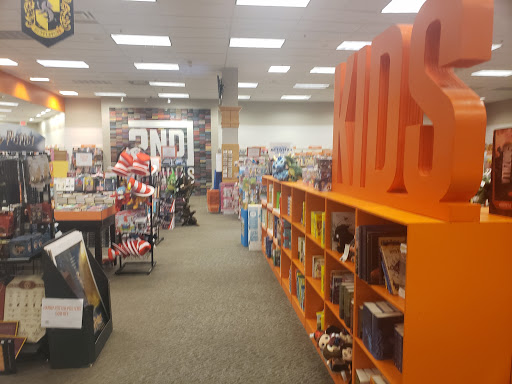Used Book Store «2nd & Charles», reviews and photos, 2904 Prince William Pkwy, Woodbridge, VA 22192, USA