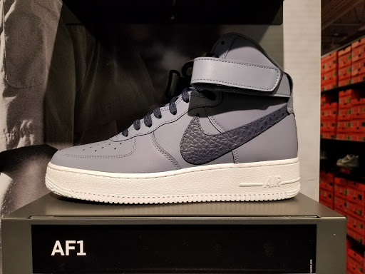 Sporting Goods Store «Nike Factory Store», reviews and photos, 1500 SE East Devils Lake Rd #105, Lincoln City, OR 97367, USA