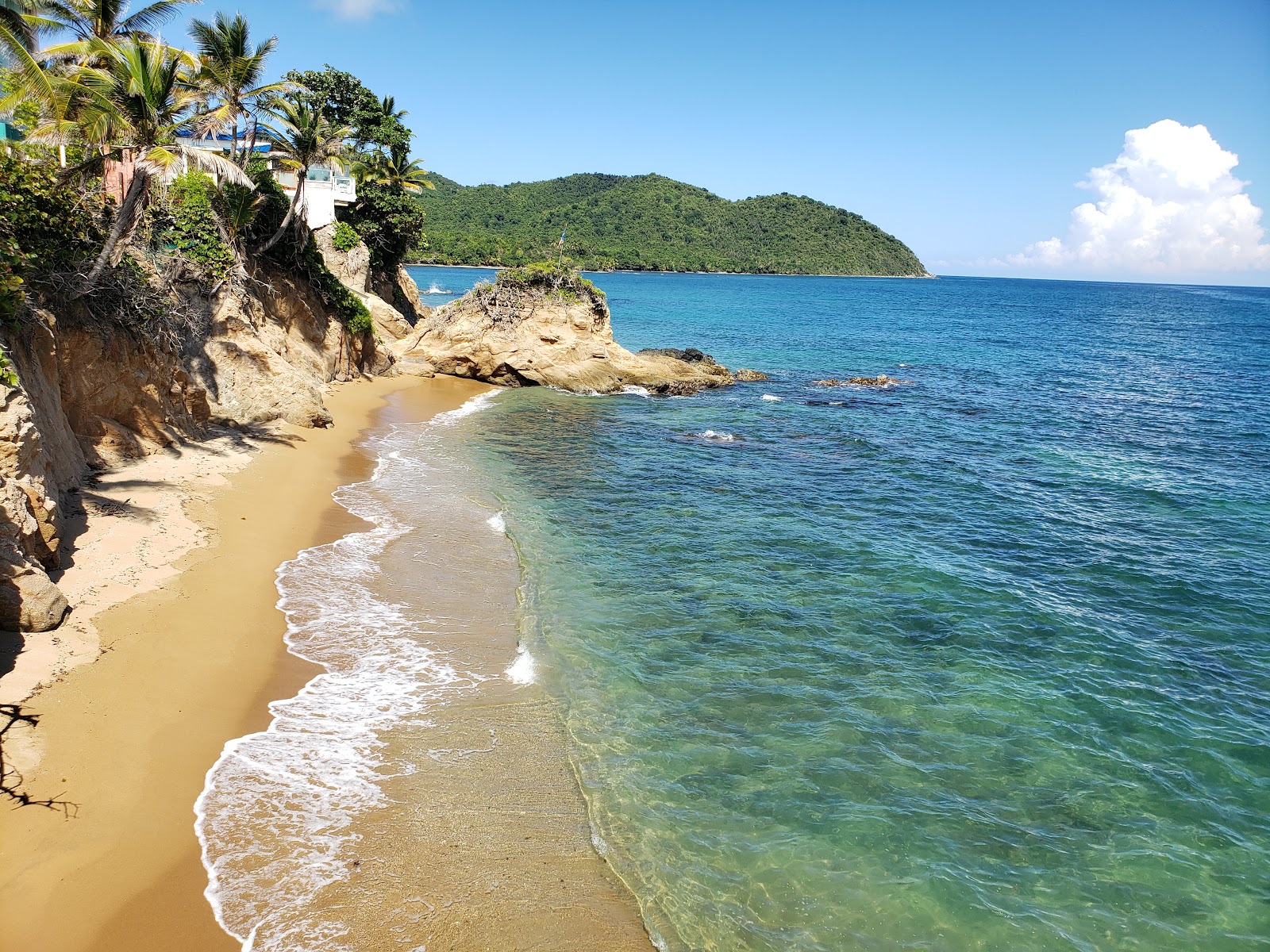 Playa Emajaguas 🏖️ Maunabo, Puerto Rico - gedetailleerde kenmerken, kaart,  foto's, image size:1600x1200
