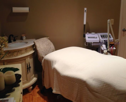 Beauty Salon «Vanity Avenue Salon & Spa», reviews and photos, 9242 Broadview Rd, Broadview Heights, OH 44147, USA