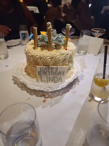 Shopping Mall «The Bluffs Shopping Center», reviews and photos, 1302 - 1380 Bison Ave, Newport Beach, CA 92660, USA