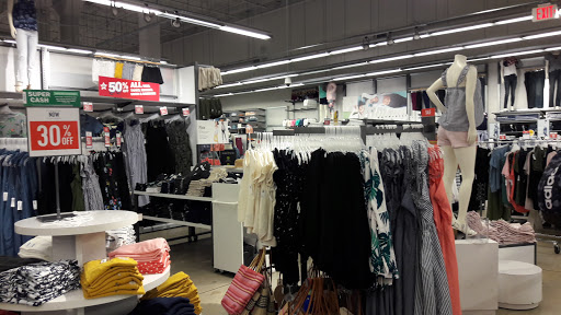 Clothing Store «Old Navy», reviews and photos, 19225 Biscayne Blvd, Aventura, FL 33180, USA