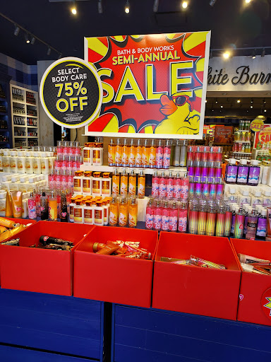 Beauty Supply Store «Bath & Body Works», reviews and photos, 1905 Scenic Hwy S, Snellville, GA 30078, USA