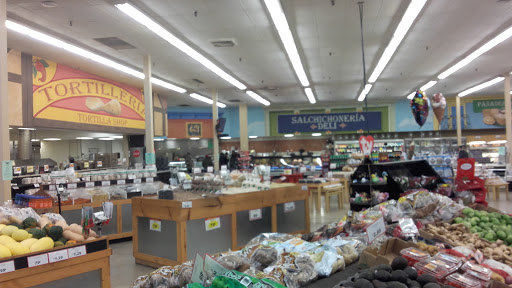 Grocery Store «Supermercado Nuestra Familia», reviews and photos, 1826 Vinton St, Omaha, NE 68108, USA