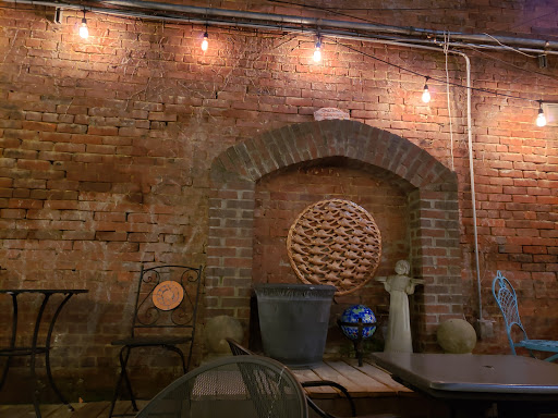 Coffee Shop «The Creme Coffee House», reviews and photos, 109 E 2nd St, Owensboro, KY 42303, USA