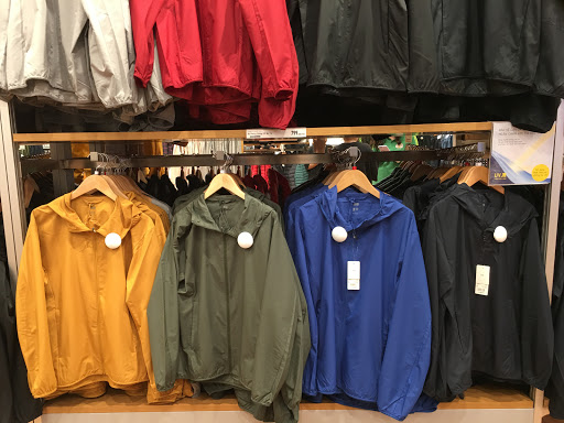 Stores to buy men's jackets Hanoi