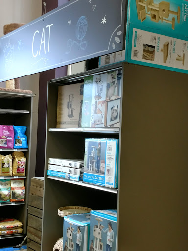 Pet Supply Store «Unleashed by Petco», reviews and photos, 8412 Georgia Ave, Silver Spring, MD 20910, USA