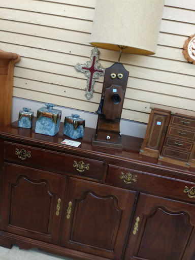 Thrift Store «Metrocrest Resale», reviews and photos, 2661 Midway Rd #207, Carrollton, TX 75006, USA