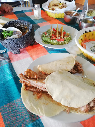 Tacos carnitas izcalli