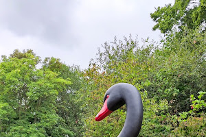 "Black Swan" von Kenny Hunter