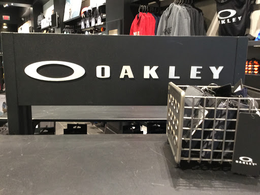 Sunglasses Store «Oakley Store», reviews and photos, 654 Spectrum Center Dr, Irvine, CA 92618, USA