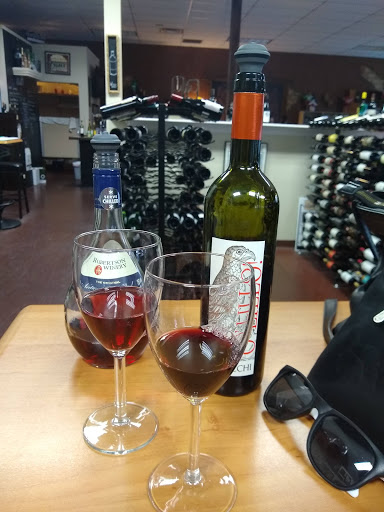 Liquor Store «Rumbleseat Wine», reviews and photos, 5853 Far Hills Ave, Dayton, OH 45429, USA