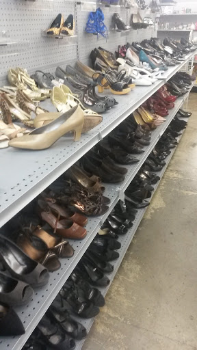 Thrift Store «Snowline Hospice Thrift Store Folsom», reviews and photos, 616 E Bidwell St, Folsom, CA 95630, USA