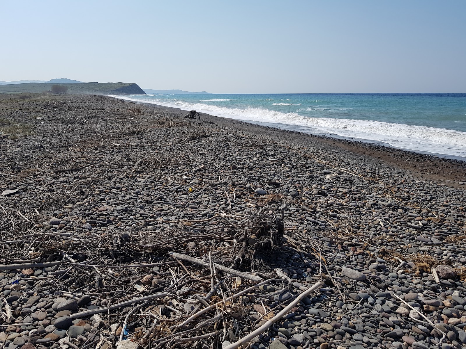 Katavathra beach的照片 和它美丽的风景
