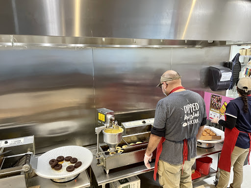 Donut Shop «Duck Donuts», reviews and photos, 100 Wrenn Dr #101, Cary, NC 27511, USA