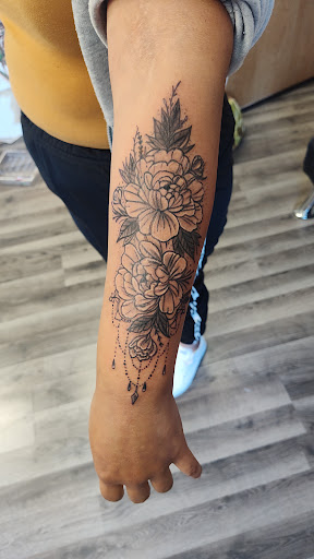 Find beach tattoo ideas for women's for your next unique tattoo in South Sioux City at Hometown Hustle Tattoo