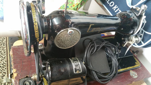 Thrift Store «OddBalls Nifty Thrift», reviews and photos, 530 NE 13th St, Fort Lauderdale, FL 33304, USA