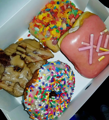 Donut Shop «DB3 Donuts», reviews and photos, 1704 Central St, Evanston, IL 60201, USA