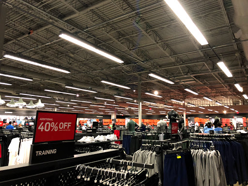 Sporting Goods Store «Nike Factory Store», reviews and photos, 3000 Grapevine Mills Pkwy #611, Grapevine, TX 76051, USA