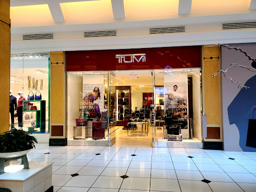 TUMI Store - The Somerset Collection
