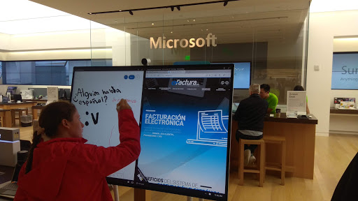 Computer Store «Microsoft Store - Westfield San Francisco Centre», reviews and photos, 845 Market St #257, San Francisco, CA 94103, USA