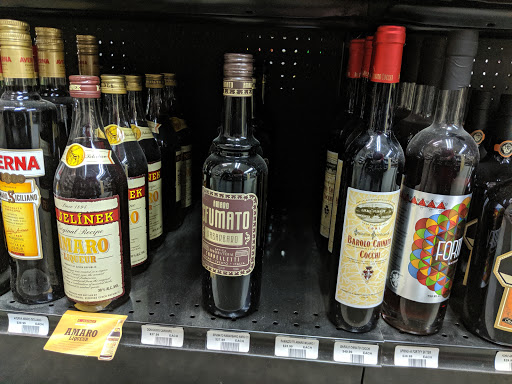Liquor Store «Broadway Liquors», reviews and photos, 2860 Broadway, Oakland, CA 94611, USA