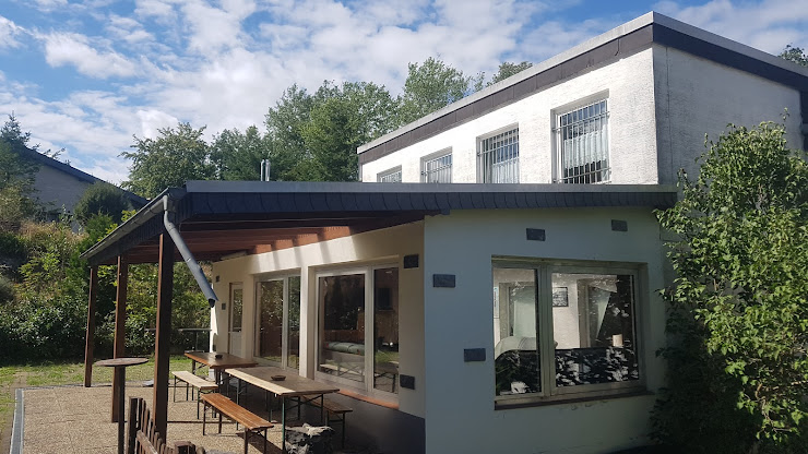 Photo Ferienwohnung Ferienhaus Waldrand House 56766 Ulmen