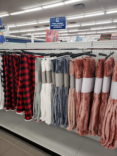 Thrift Store «Lake Hallie Goodwill Retail Store & Training Center», reviews and photos, 2759 S Prairie View Rd, Chippewa Falls, WI 54729, USA