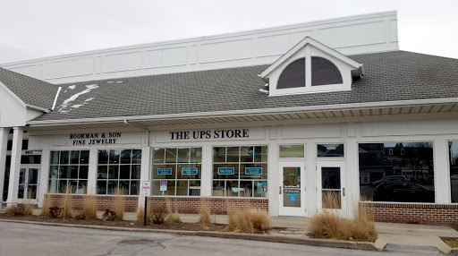 The UPS Store, 8803 Brecksville Rd #7, Brecksville, OH 44141, USA, 