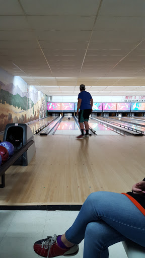 Bowling Alley «Earl Bowl Lanes», reviews and photos, 251 N West End Blvd, Quakertown, PA 18951, USA