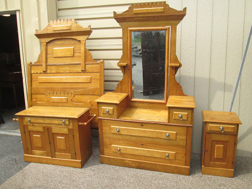 Antique Furniture Store «Center Stage Antiques», reviews and photos, 41 King St, Mt Holly, NJ 08060, USA