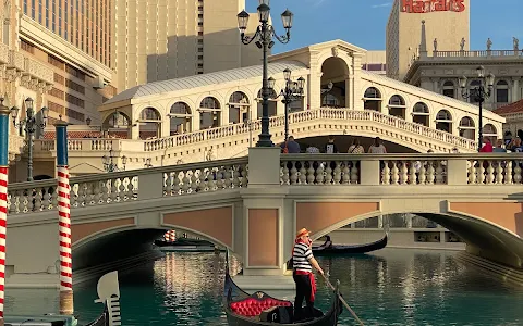 Gondola Rides at the Venetian image