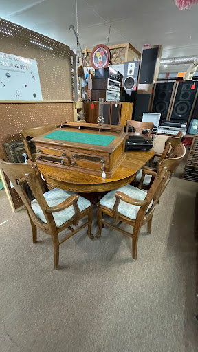 Antique Store «Levee Street Market Place», reviews and photos, 1001 Levee St, Vicksburg, MS 39183, USA