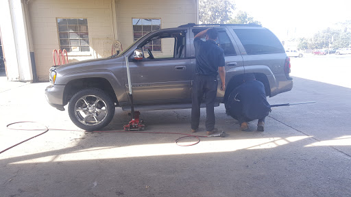 Tire Shop «Valley Tire Center», reviews and photos, 179 W Main St, Woodland, CA 95695, USA