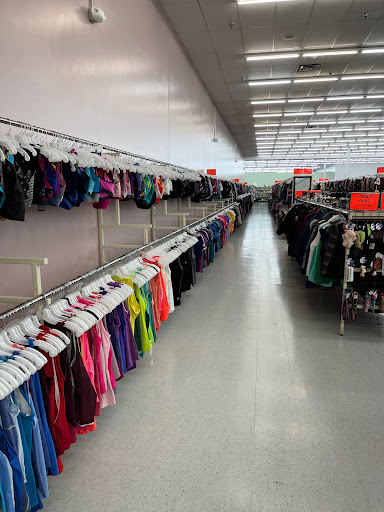 Thrift Store «Village Discount Outlet», reviews and photos, 3500 Cleveland Ave, Columbus, OH 43224, USA