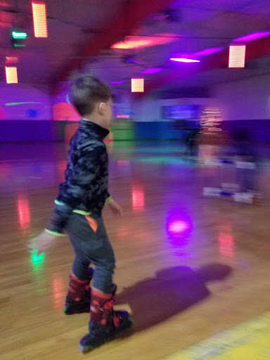 Roller Skating Rink «Orbit Fun Center», reviews and photos, 5001 Nebraska Ave, Dayton, OH 45424, USA